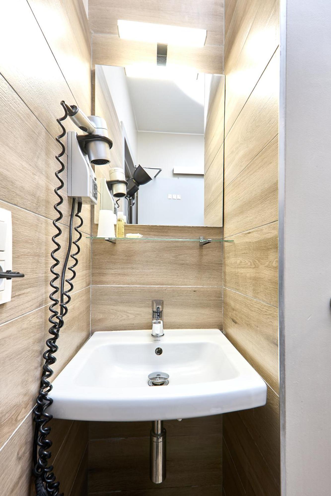Hotel City Center Saint-Josse-ten-Noode Екстериор снимка